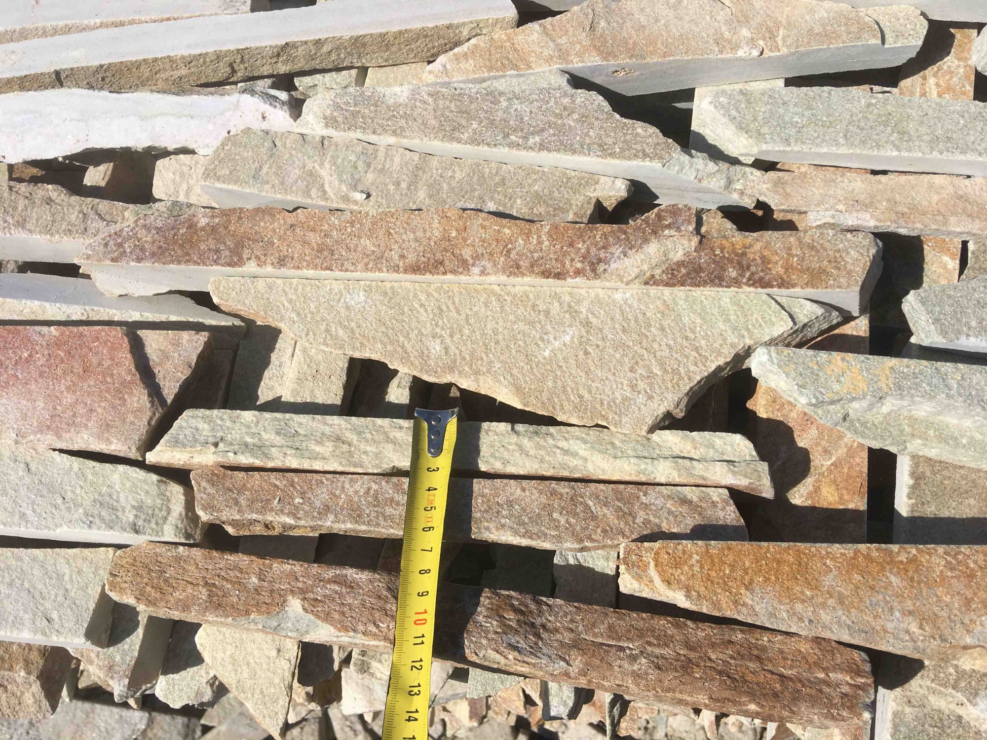 Горбушка златолит золотистый для облицовки купить в Балашихе