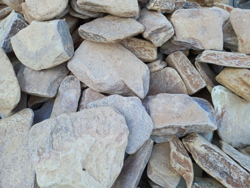 Златолит жёлтый, жёлто-зелёный глыбки и валуны для ланшафтного дизайна купить в Балашихе