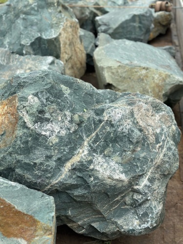 Камни для ландшафтного дизайна зелёные 10-60 килограмм купить в Балашихе