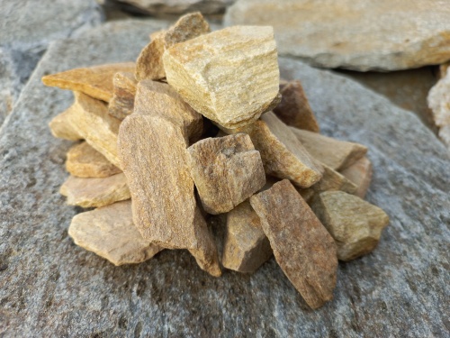 Златолит жёлтый декоративная каменная крошка купить в Балашихе