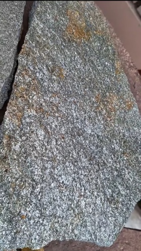 Плитняк златолит серебристый для цоколя, отмостки купить в Балашихе