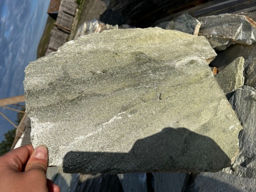 Плитняк златолит зелёный для цоколя, отмостки купить в Балашихе