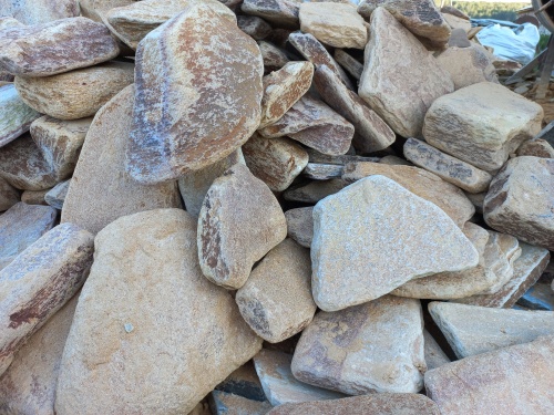 Златолит жёлтый, жёлто-зелёный глыбки и валуны для ланшафтного дизайна купить в Балашихе