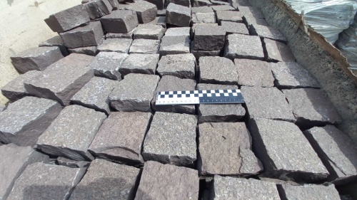 Лемезит колотая брусчатка 10 * 10 см. для парковки купить в Балашихе