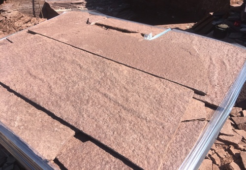 Плитняк лемезит бордовый для ступеней 20-25 мм купить в Балашихе